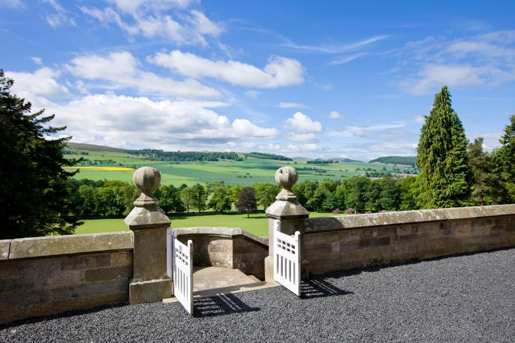 Kinnettles Castle Forfar Exterior foto